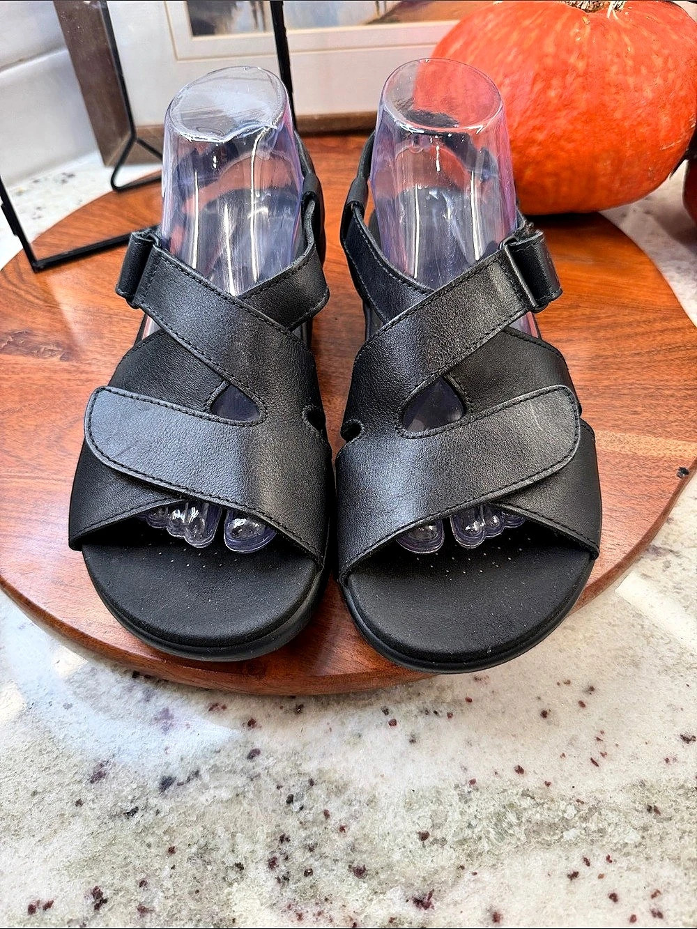 SAS Black Huggy Comfort Sandals US 9